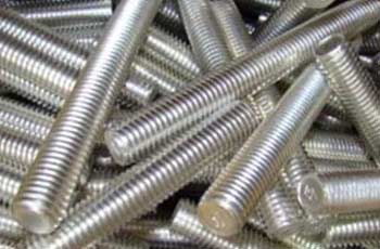 DIN 1.4542 Studs
